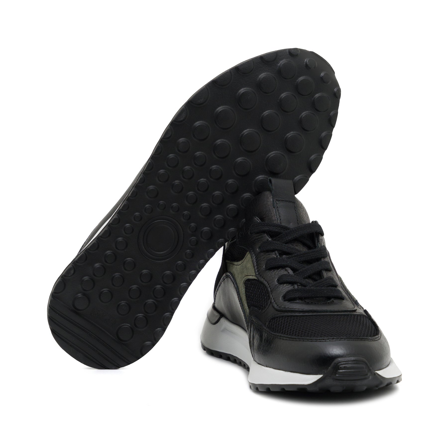 Neren Black Sneaker