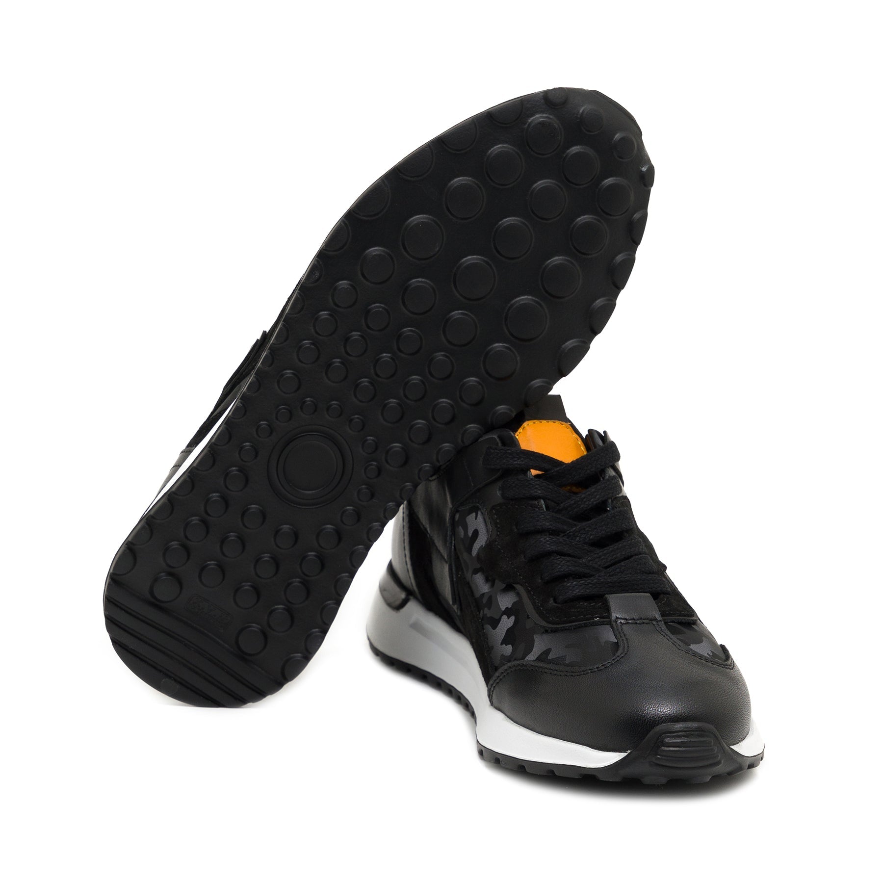 Orpheus Black Sneaker