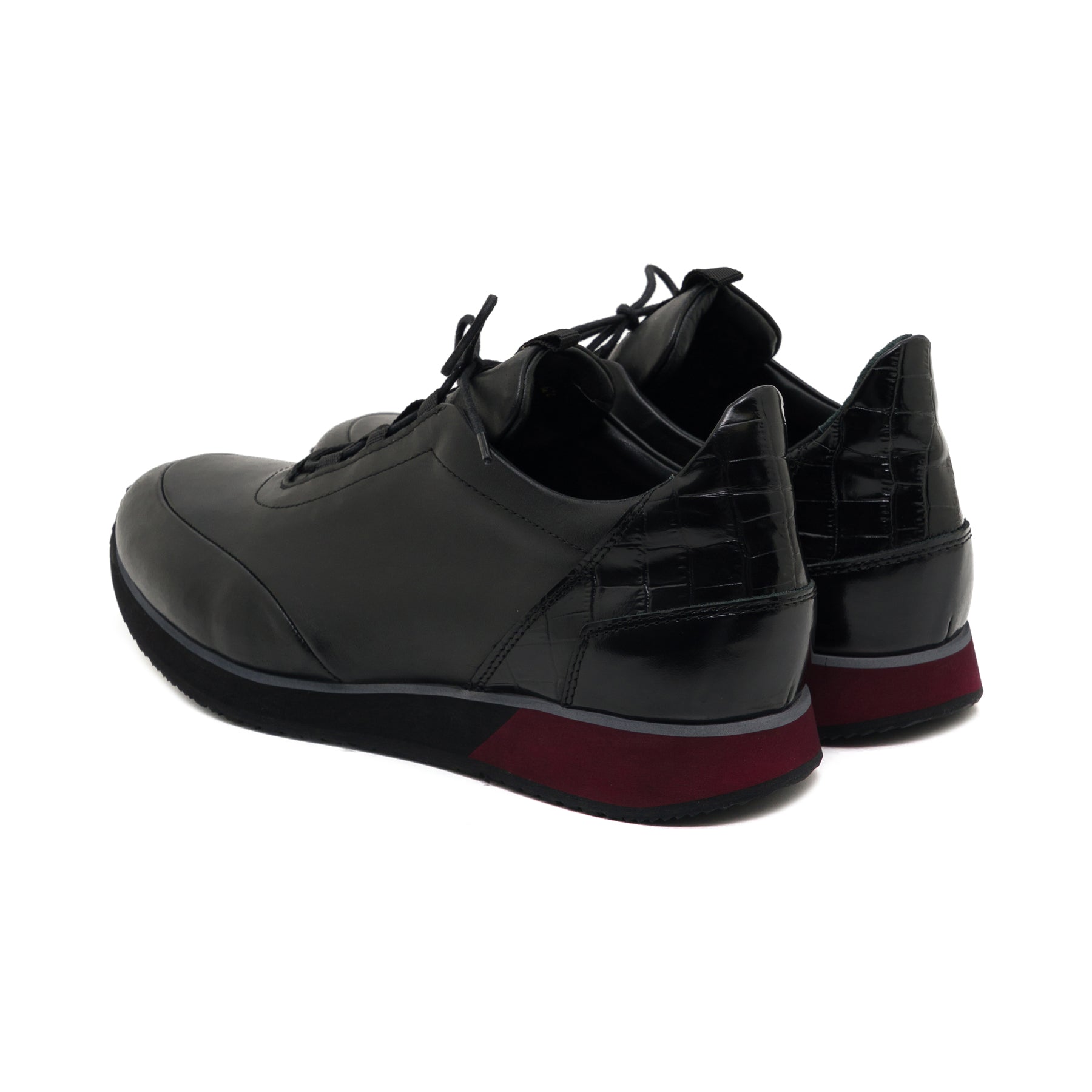 Astril Black Sneaker